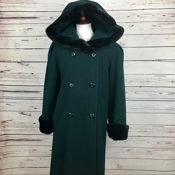 Charles Klein Jackets & Blazers - Charles Klein Fur Trimmed Wool Peacoat Size 2